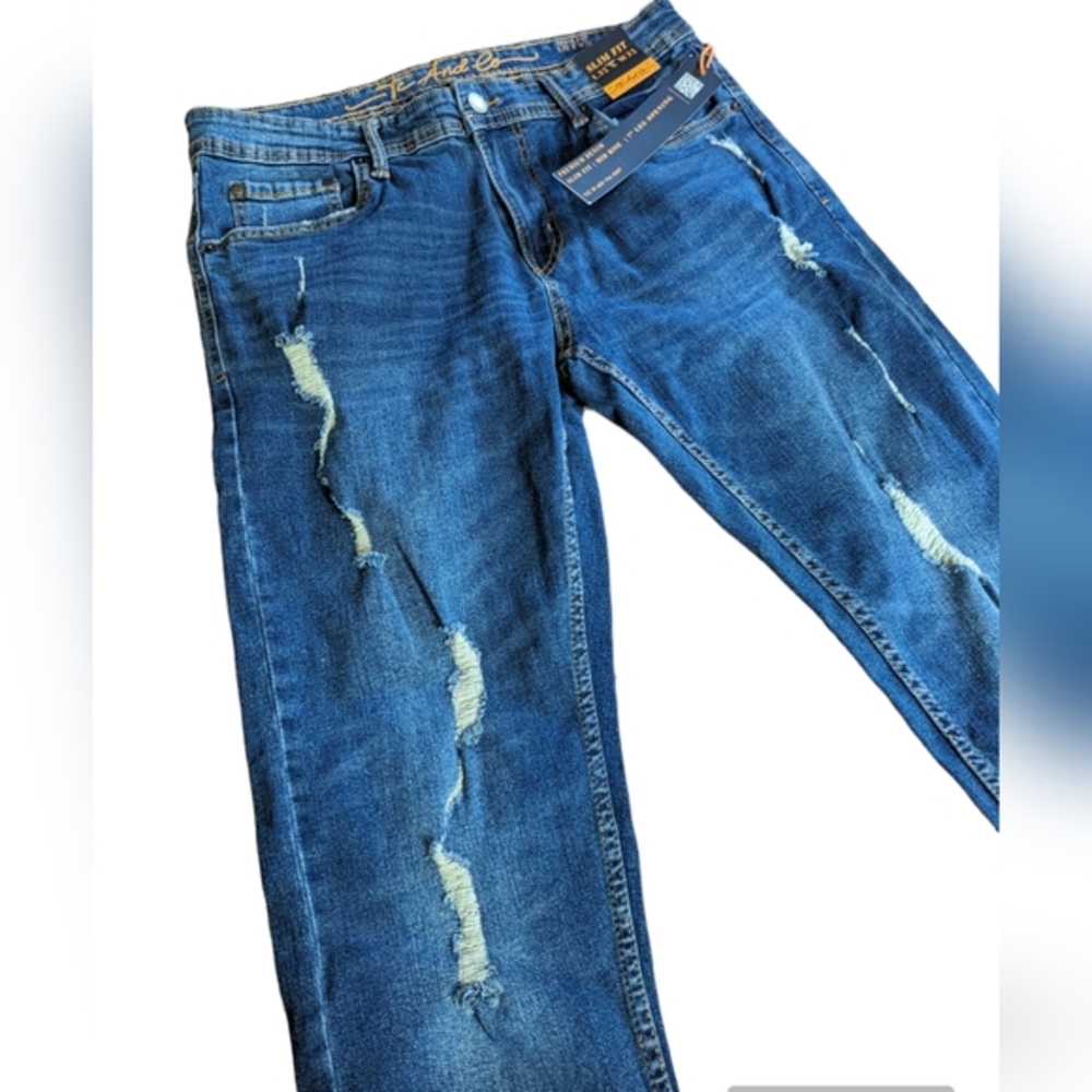 TC and Co. Men's‎ jeans 32x32 slim fit, distressed. NWT